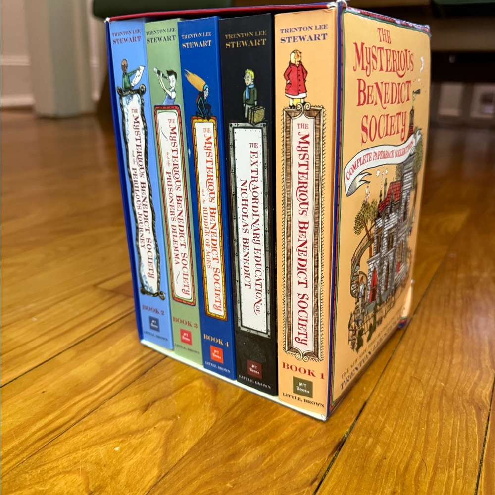 The Mysterious Benedict Society Book set